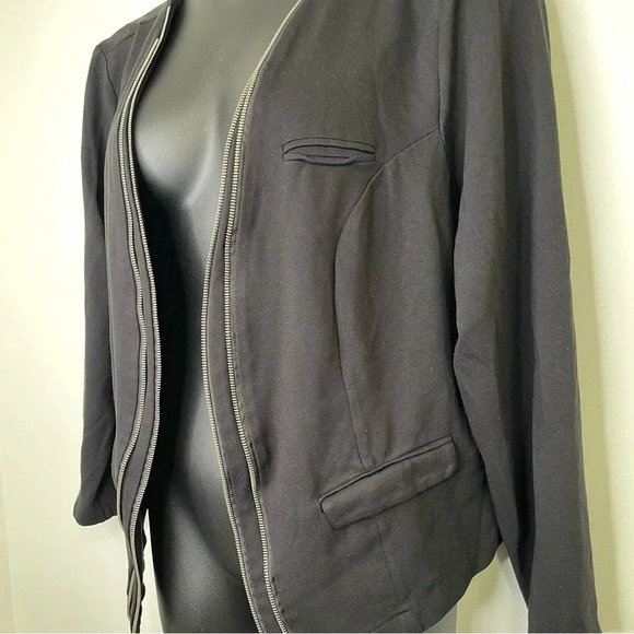 Torrid Black Zippered Open Front Blazer Size 3 - Picture 3 of 4